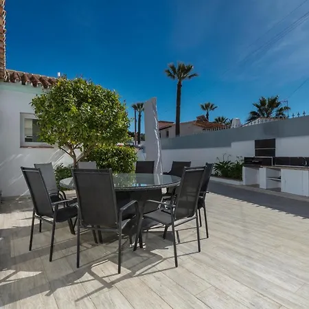 Casa Marissa, Contemporary 4 Bed In Puerto Banus Villa *