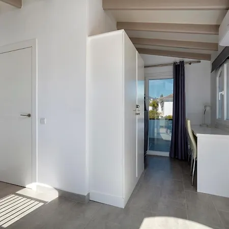 Casa Marissa, Contemporary 4 Bed In Puerto Banus * Marbella