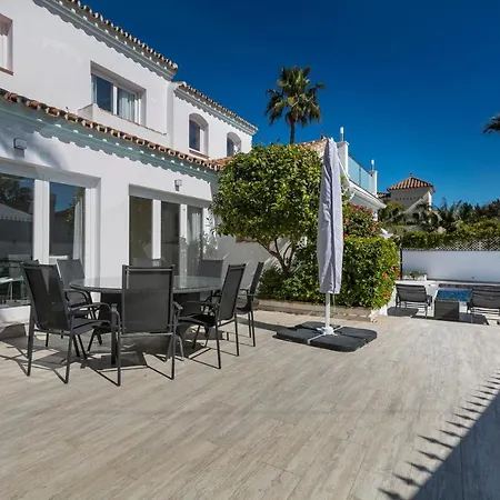 Villa Casa Marissa, Contemporary 4 Bed In Puerto Banus Marbella