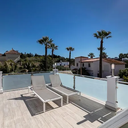 Casa Marissa, Contemporary 4 Bed In Puerto Banus *