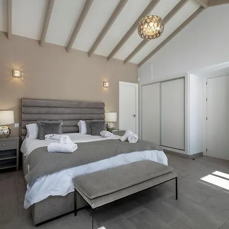 Casa Marissa, Contemporary 4 Bed In Puerto Banus