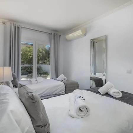 Villa Casa Marissa, Contemporary 4 Bed In Puerto Banus Marbella