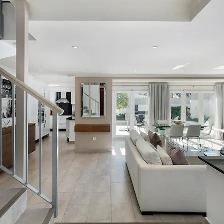 Villa Casa Marissa, Contemporary 4 Bed In Puerto Banus Marbella