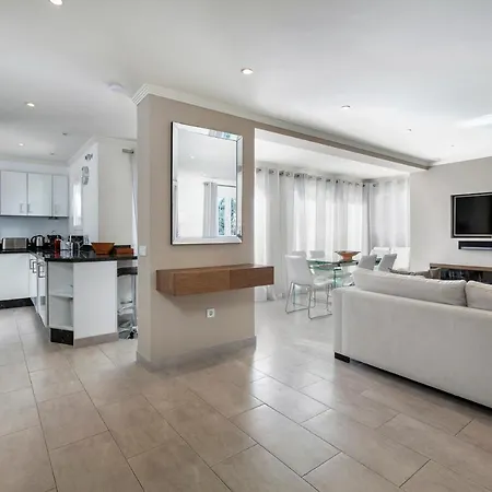 Casa Marissa, Contemporary 4 Bed In Puerto Banus Villa