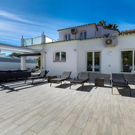 Casa Marissa, Contemporary 4 Bed In Puerto Banus Villa Marbella