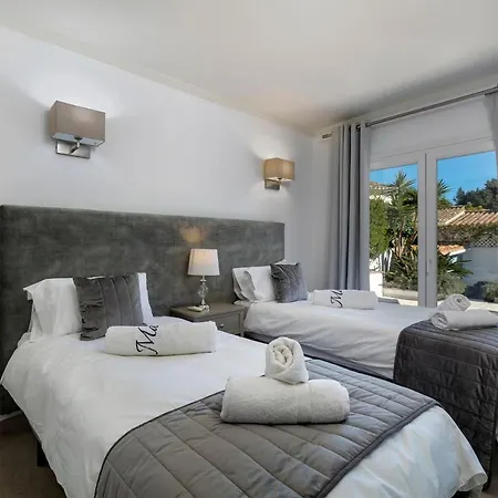 Villa Casa Marissa, Contemporary 4 Bed In Puerto Banus